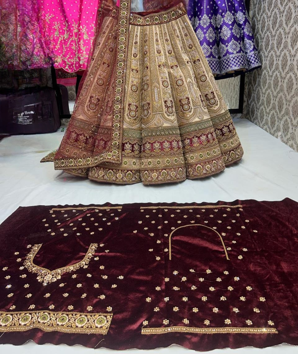 Lehenga Rouge et Beige Luxury Wedding