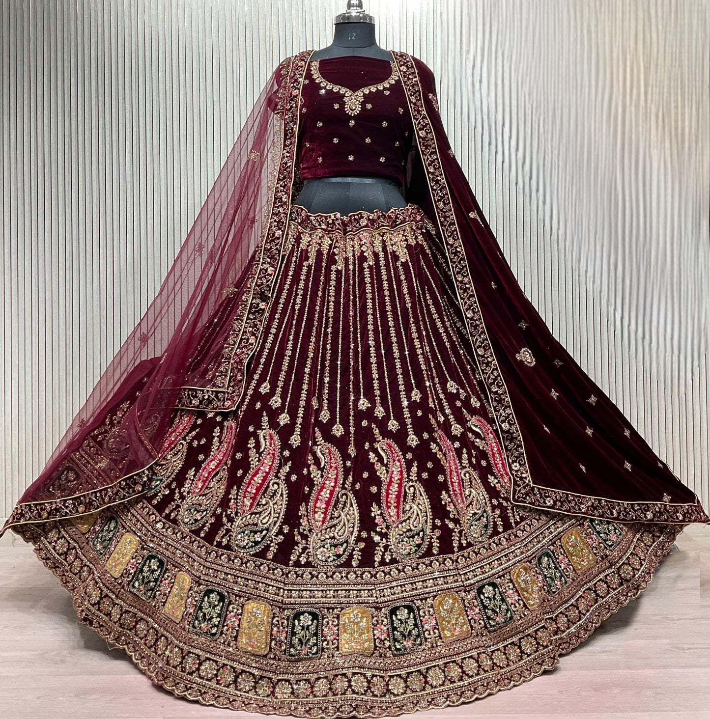 Lehenga Rouge Bordeaux Bridal Luxury