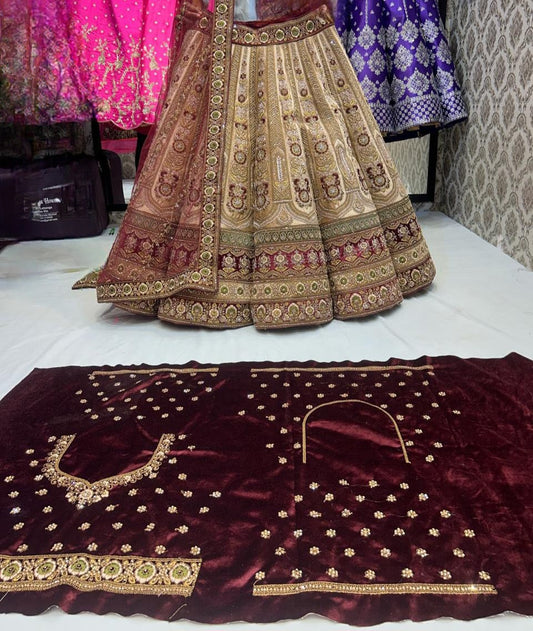 Lehenga Rouge et Beige Luxury Wedding