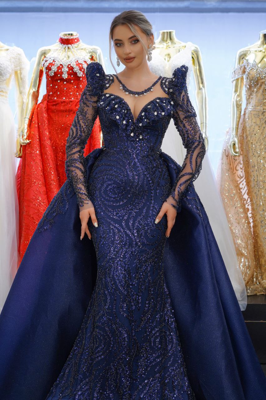 Robe de Mariée Sirène Luxury Bleu avec Strass et Paillettes, Col Bijou, Manches Longues avec Traîne