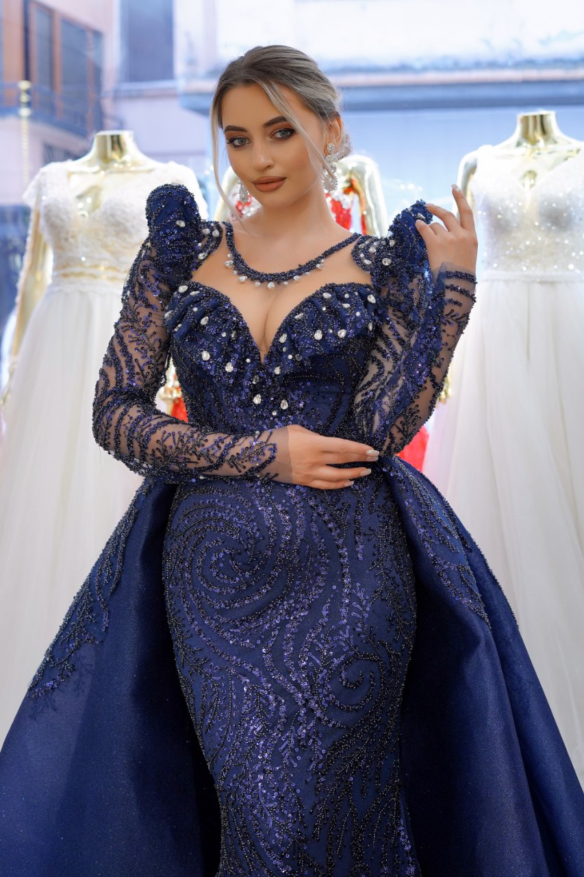 Robe de Mariée Sirène Luxury Bleu avec Strass et Paillettes, Col Bijou, Manches Longues avec Traîne