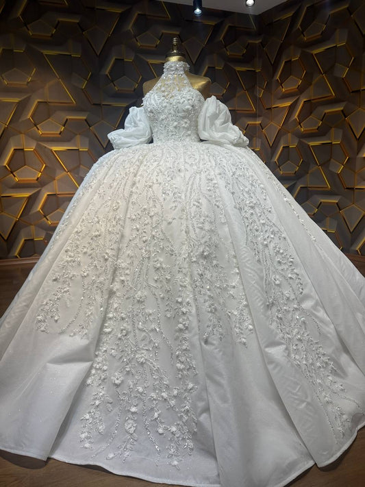 Robe de Mariée Princesse Luxury Fleurs, Manches Longues, Col Bijoux avec Traîne