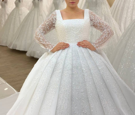 Robe de Mariée Princesse Luxury, Dentelle, Manches Longues, Col Carré