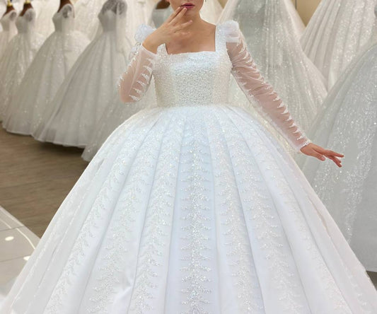 Robe de Mariée Princesse Luxury, Dentelle, Manches Longues, Col Carré