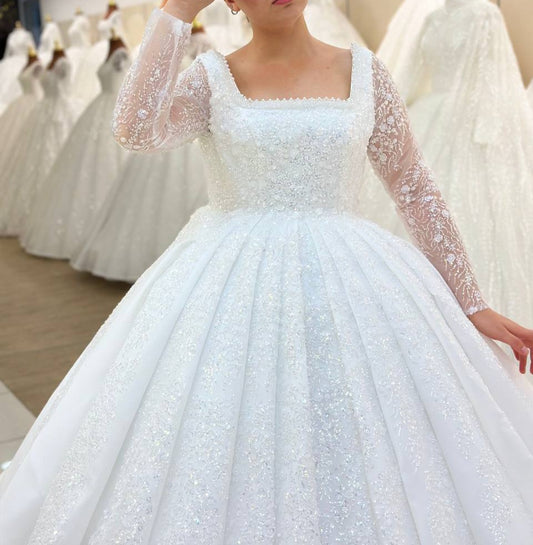 Robe de Mariée Princesse Luxury, Dentelle, Manches Longues, Col Carré