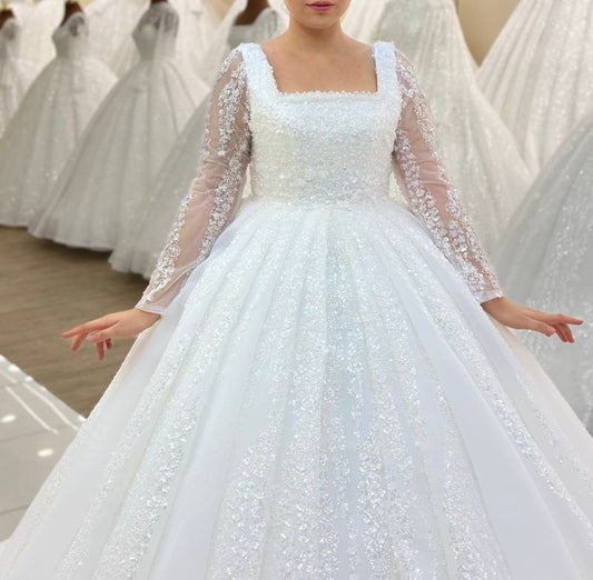 Robe de Mariée Princesse Luxury, Dentelle, Manches Longues, Col Carré