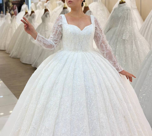 Robe de Mariée Princesse Luxury, Dentelle, Manches Longues, Col Cœur