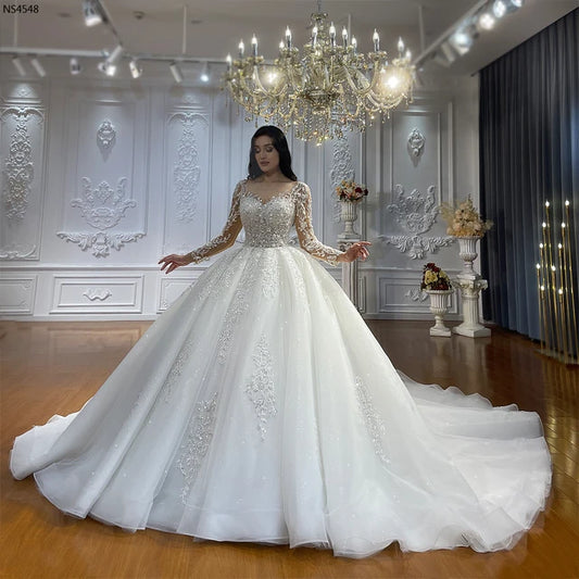 Robe de Mariée Princesse Dentelle Luxury, Manches Longues, Col V avec Traîne