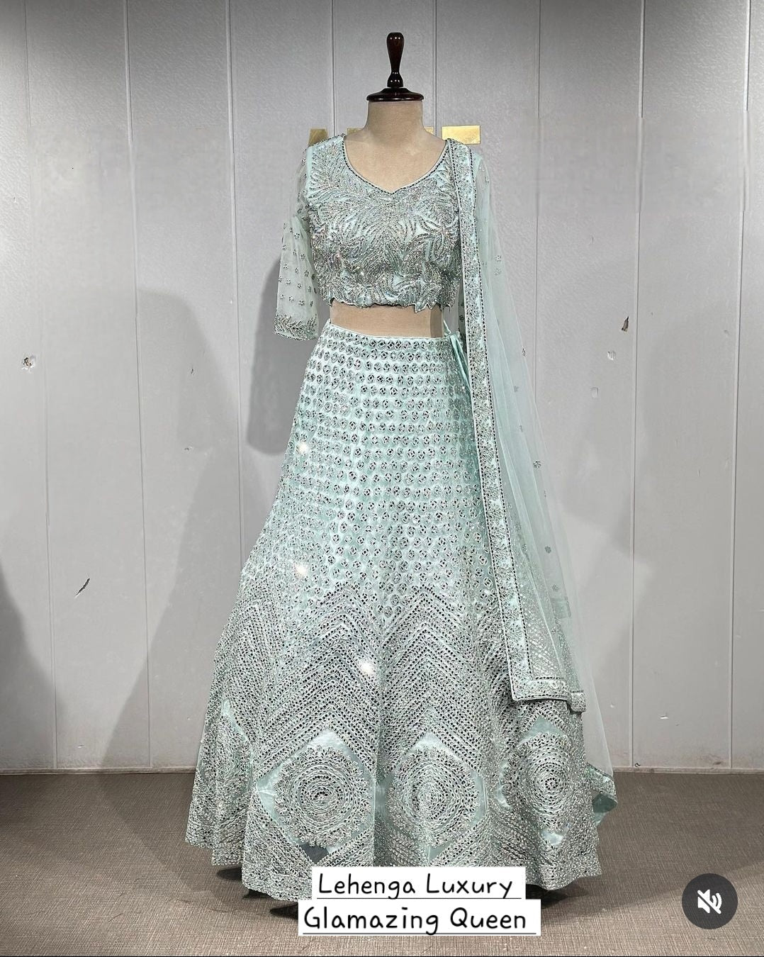 Lehenga Bleu avec Strass Luxury