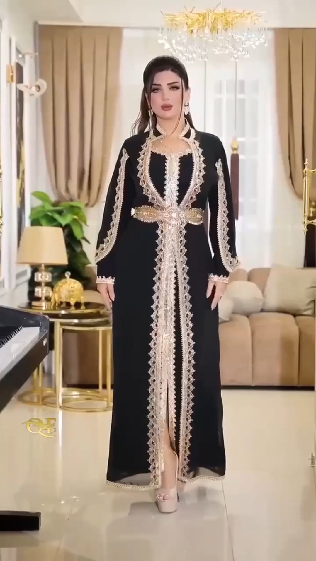 Caftan Noir et Doré Luxury