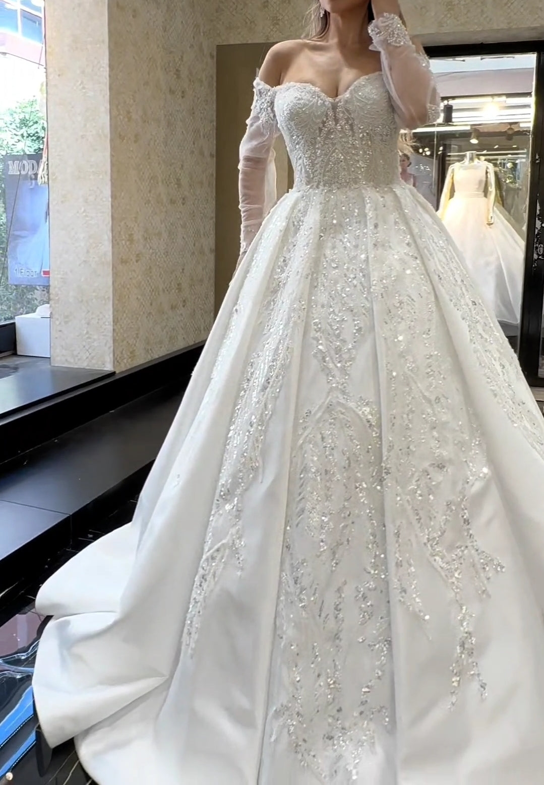 Robe de Mariée Princesse Luxury, Paillettes, Manches Longues