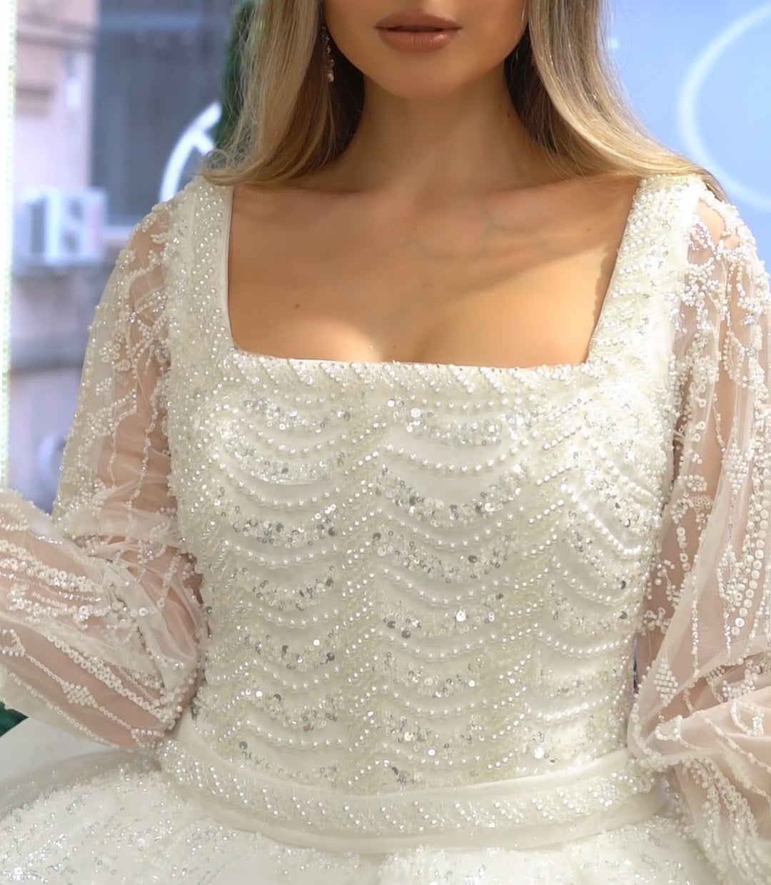 Robe de Mariée Princesse Luxury Col Carré Manches Longues