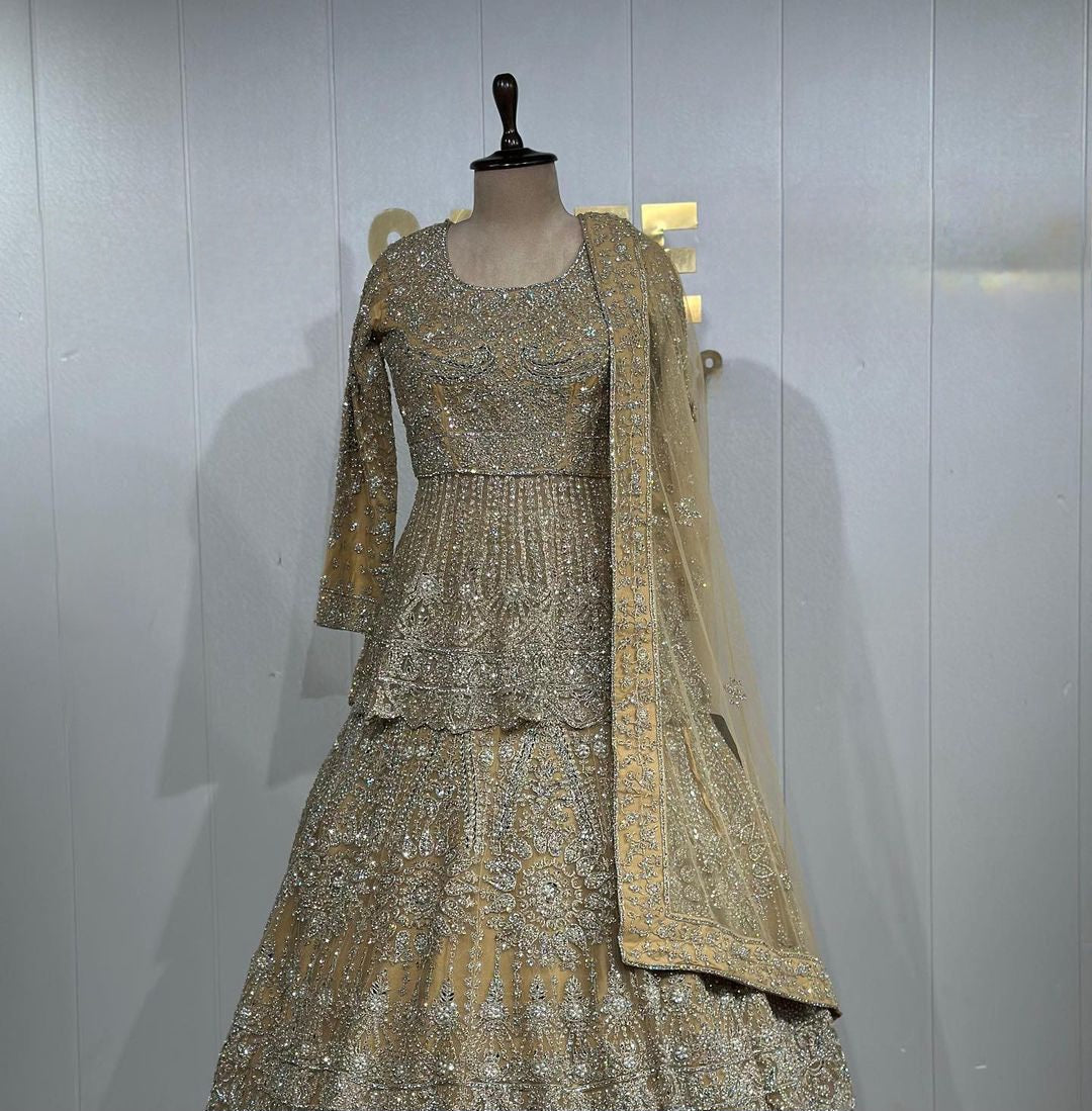 Lehenga Doré Pakistanaise Luxury Wedding