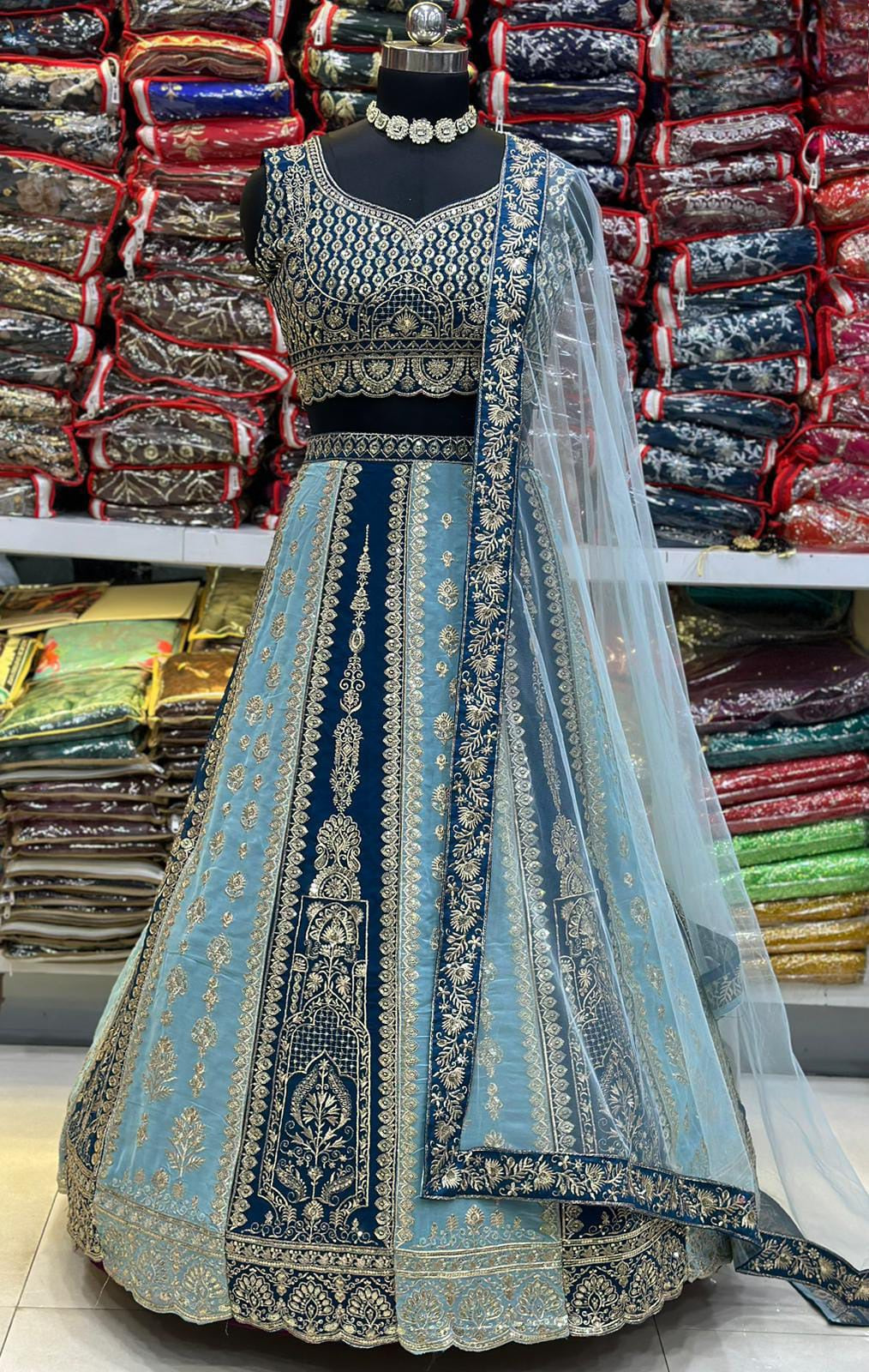 Lehenga Bleu Bollywood
